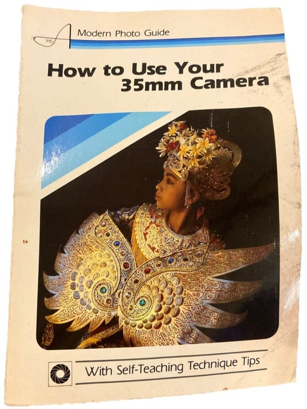 How to use your 35 mm camera guide , 1982 Original Booklet- beautifully illustra
